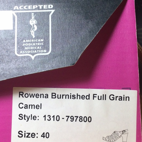 Dansko size 40 tan sandal heels - Picture 8 of 8